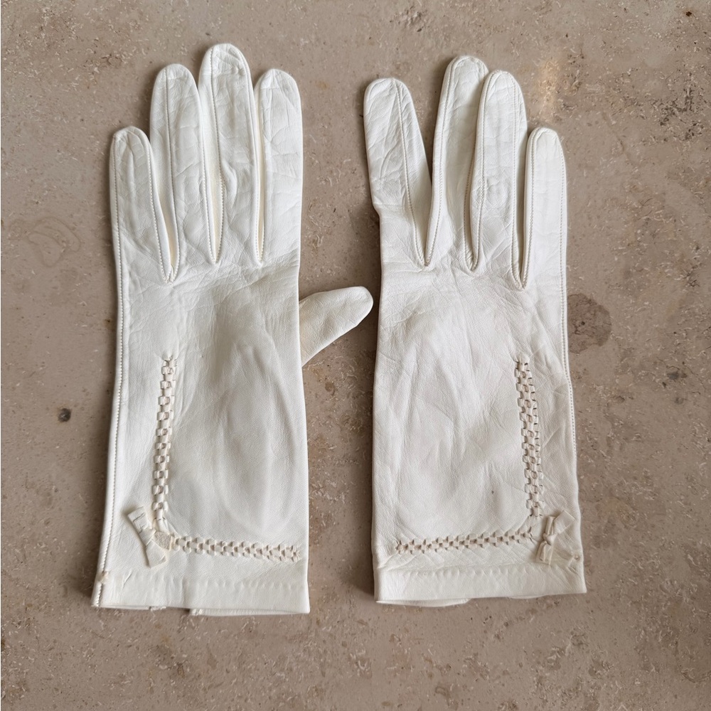 Vintage Spring Leather Gloves with Decorative Braid